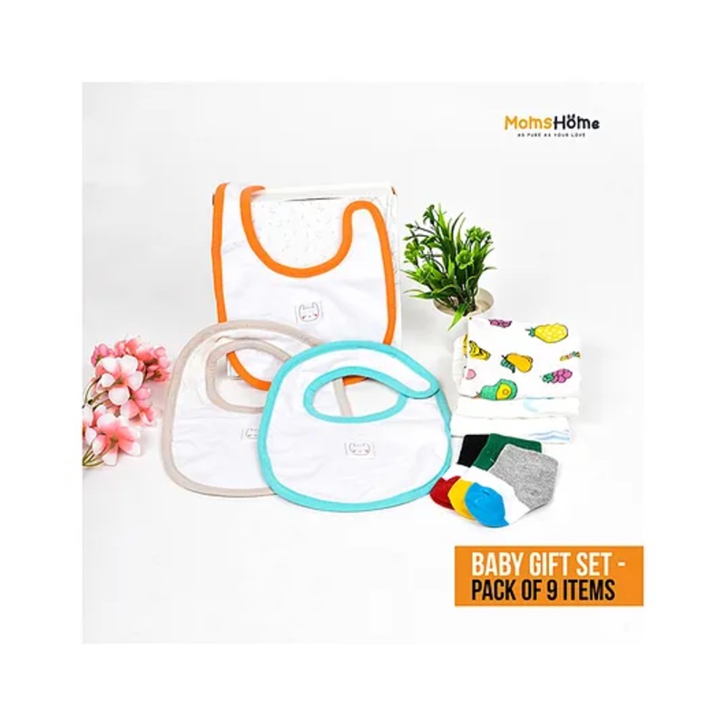 Mom’s Home Organic Cotton Muslin Cloths & Socks With Bibs – Multicolour (Design May Vary)