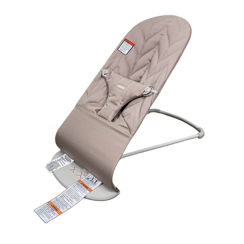 BabyBjorn Bouncer Bliss, Light Gray Frame, Sand Grey Cotton Petal Quilt