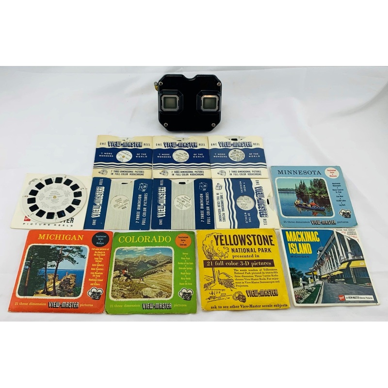 Vintage View Master with 12 Reels – Very Good Condition