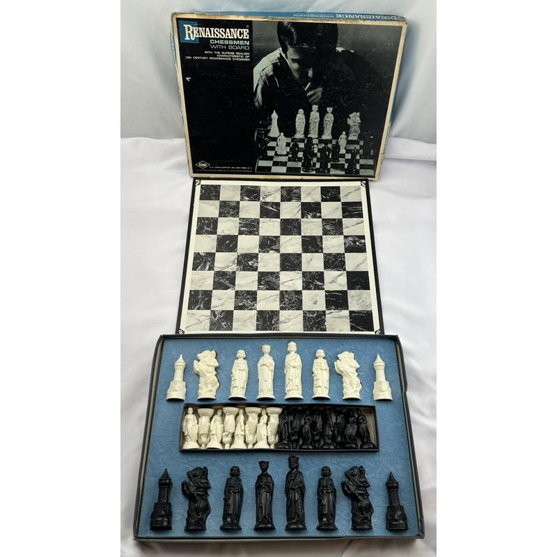Renaissance Chessmen Chess Set – 1959 – E.S. Lowe – Very Good Condition