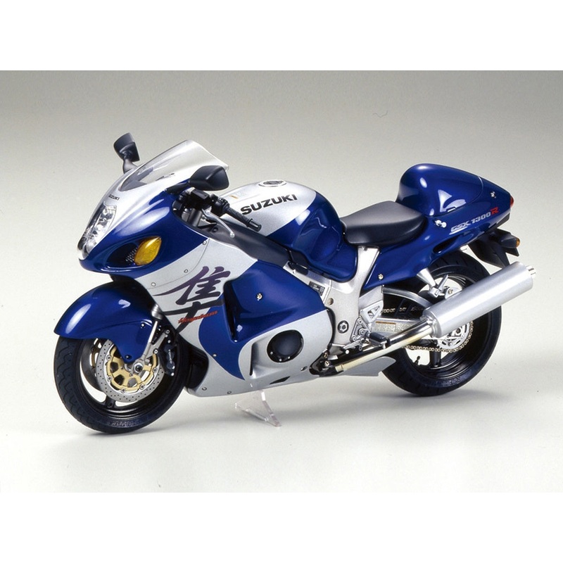 Tamiya Suzuki GSX1300R Hayabusa 1:12 Scale Kit