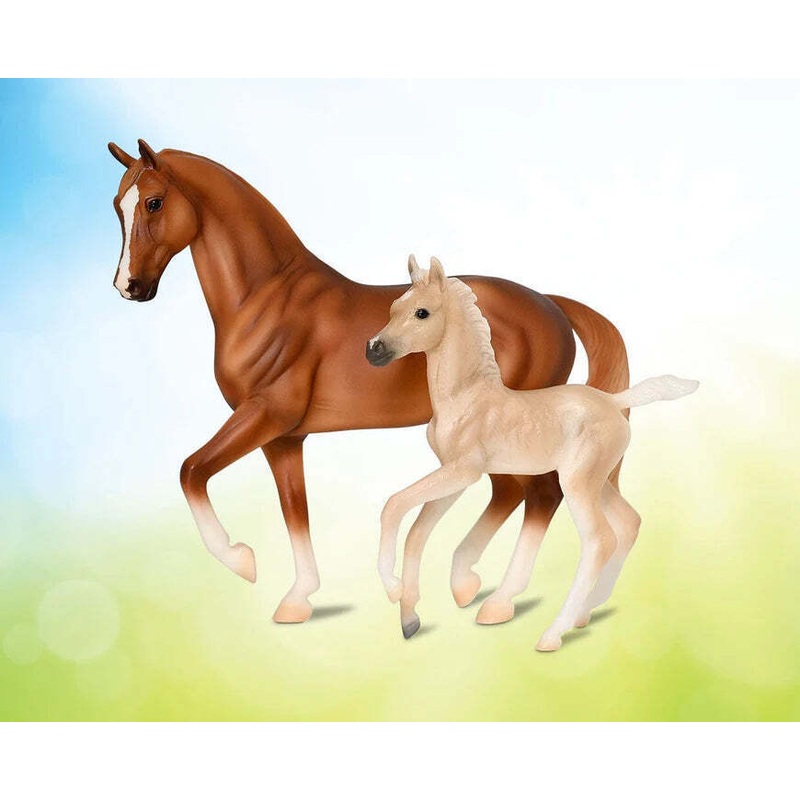 Breyer – B-FS-10251 | Power & Precision Horse & Foal Set