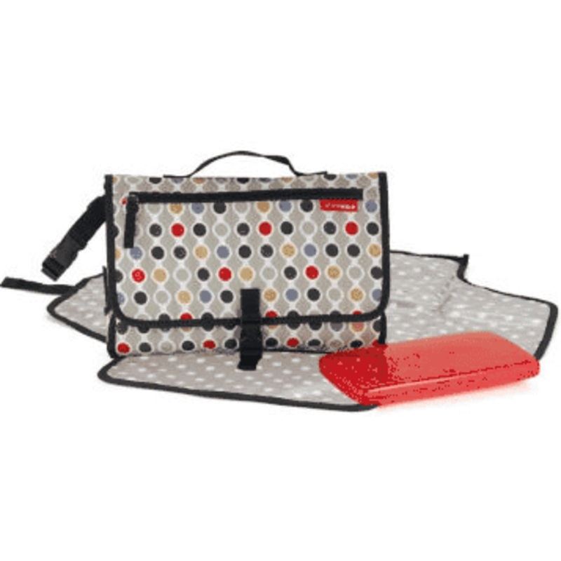 Skip Hop Pronto Changing Station – Wave Dot