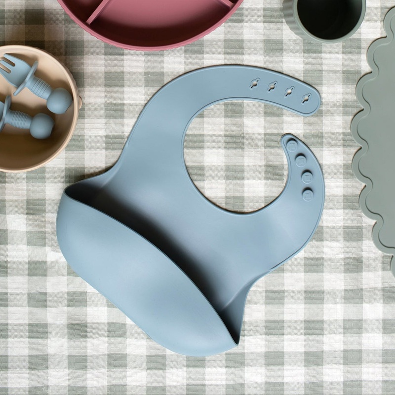 Mabel & Fox – Silicone Bib – Blue