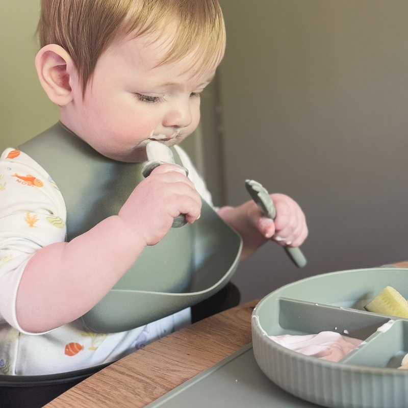 Mabel & Fox – Silicone Bib – Sage