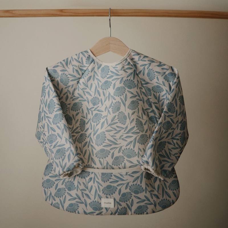Mushie – Long Sleeve Bib – Blue Flowers