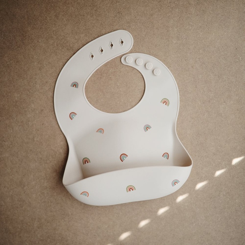 Mushie – Silicone Bib – Rainbows