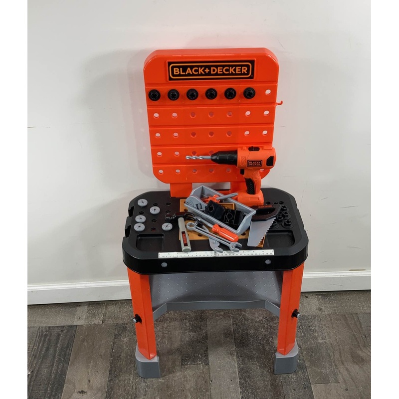 Black+Decker Tool Bench