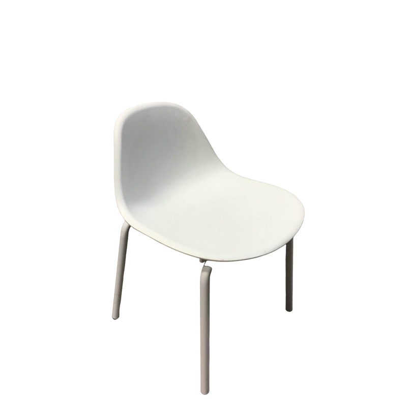 Crate And Barrel Lennon Molded Kids Play Chair