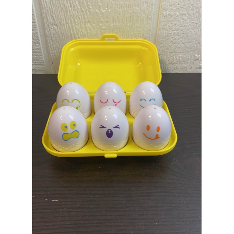 TOMY Hide And Squeak Eggs