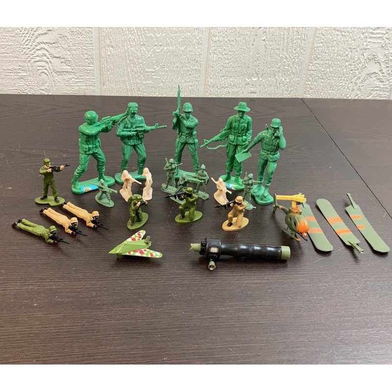 BUNDLE Collection Of Army Men