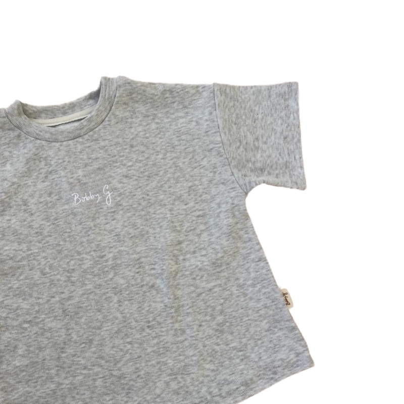 BOBBY G ZIGGY TEE – SMOKE