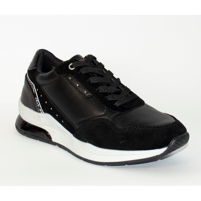 AC Women’s Black and White Sneakers | 723/21A