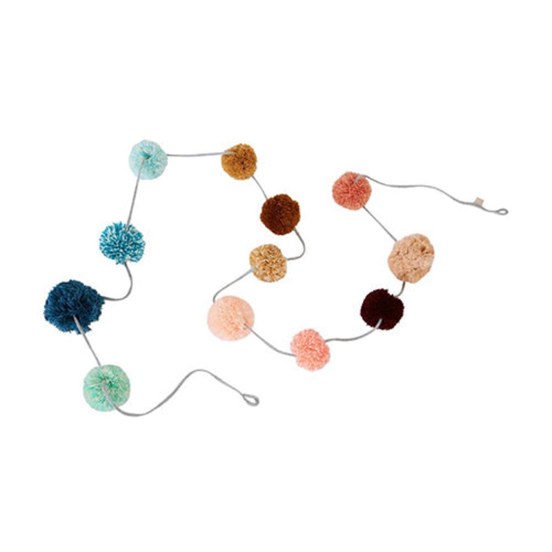 Danish Garland – Pom Pom